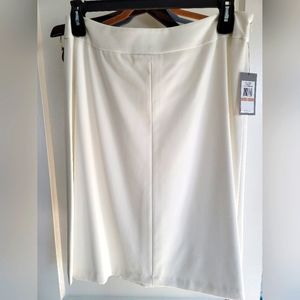 Chaus ivory skirt size 12 new